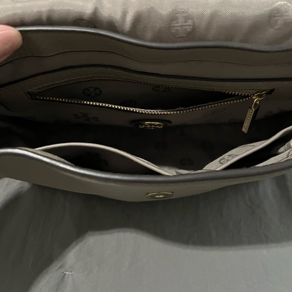 Tory Burch Gray Purse - Picture 4 of 8